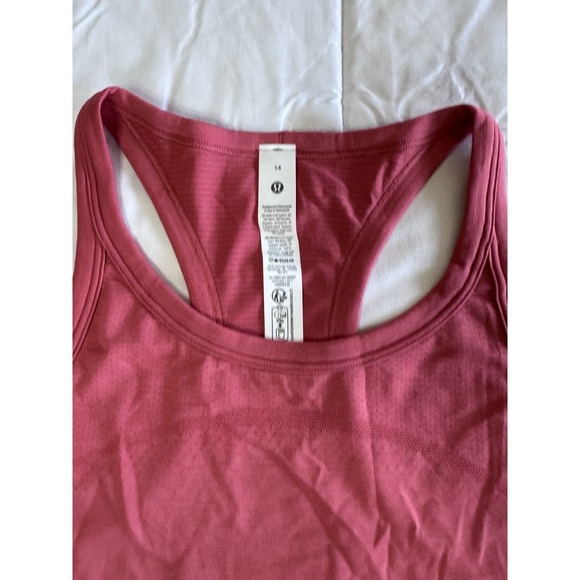 Lululemon Swiftly Tech Racerback Tank 2.0 Race Size 14 Dessert Red NWT - Picture 6 of 10